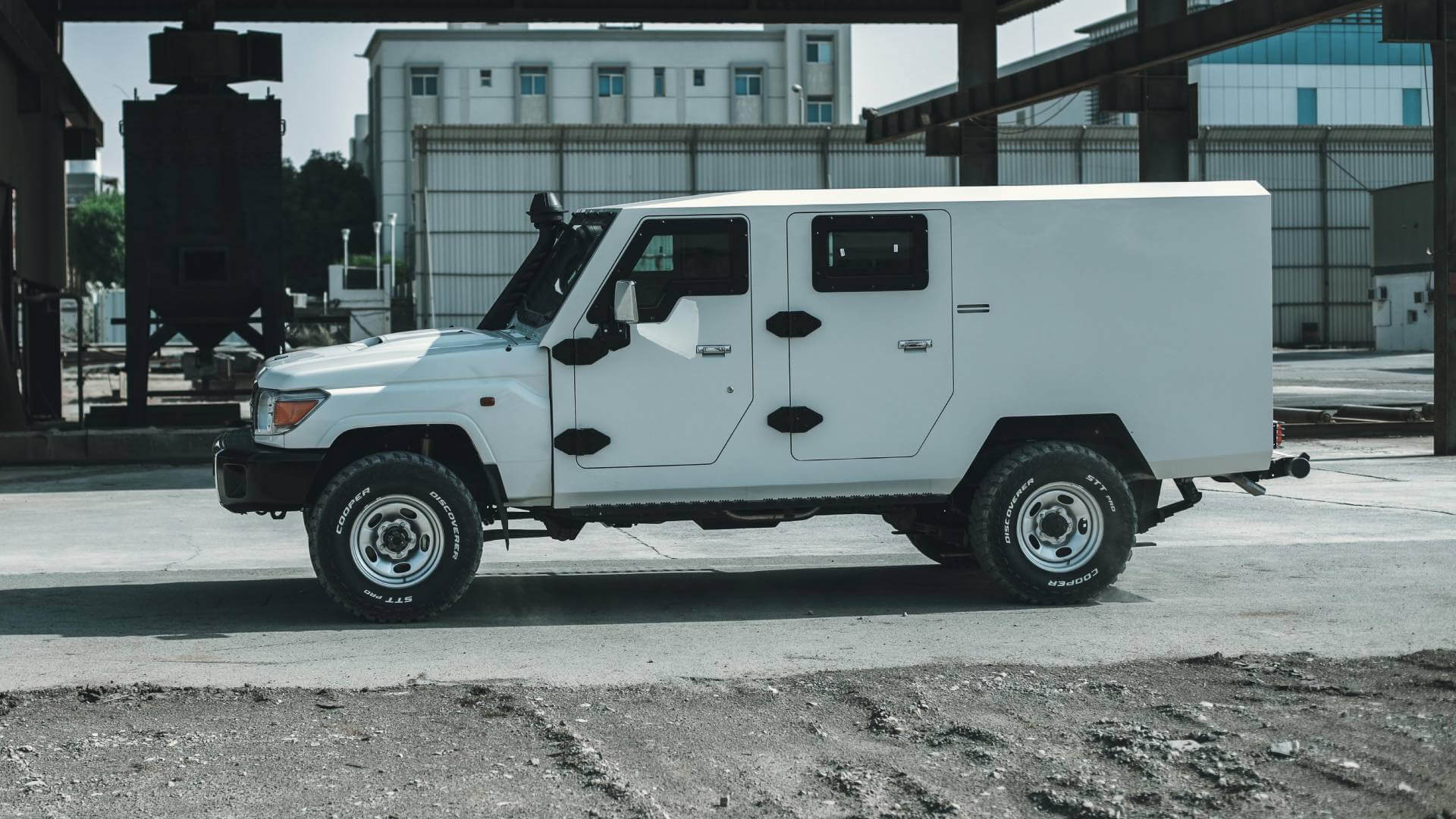 Armored Toyota Land Cruiser 79